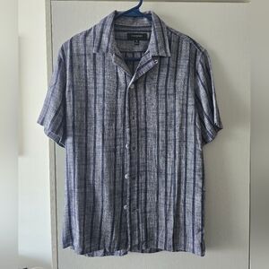 Banana Republic Short-Sleeve Button-Down Shirt — Blue & White Stripes